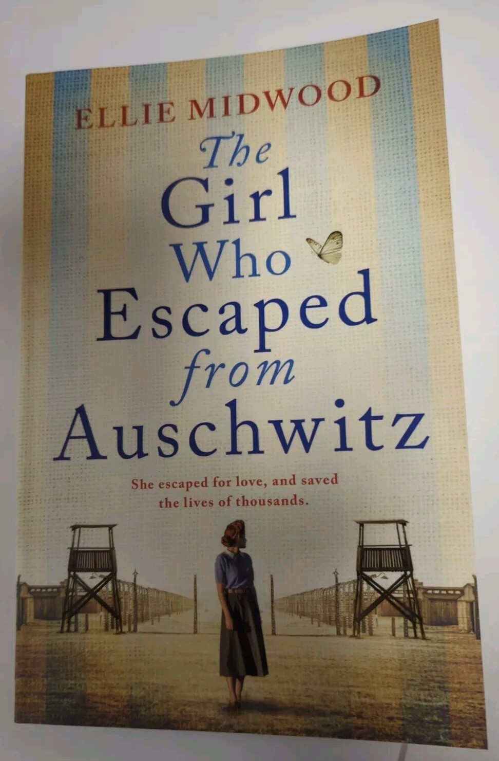 The Girl Who Escaped Auschwitz Ellie Midwood Book New Paperback