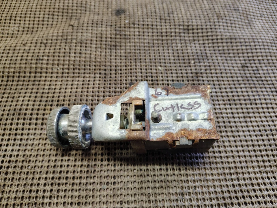 1967 Oldsmobile Cutlass Supreme 442 F85 Vista Cruiser interruptor de farol fabricante de equipamento original - Imagem 4 de 4