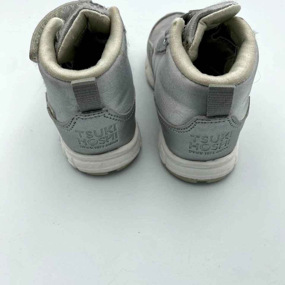 Tsukihoshi TOKYO Niño Pequeño EE. UU. 7 Zapatos Plateados Punta Redonda Parte Superior Baja Tenis Impermeables Foto 4 de 4