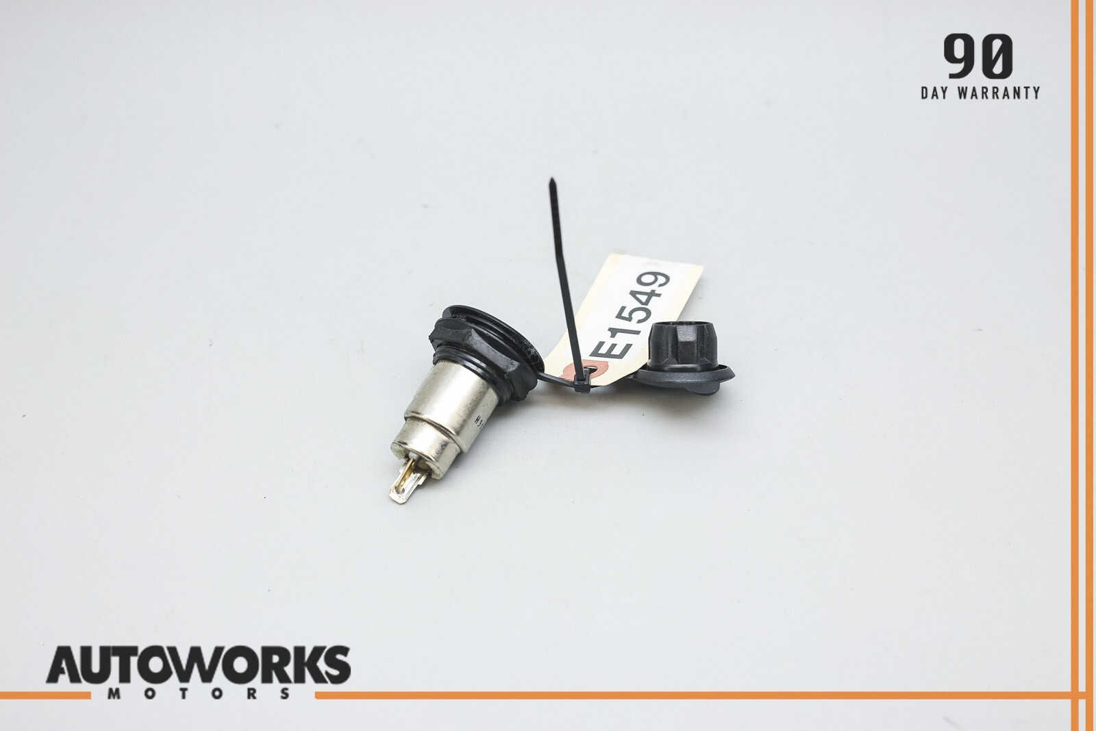 03-13 Maserati Quattroporte M139 12V DV Lighter Socket Power Outlet Port OEM