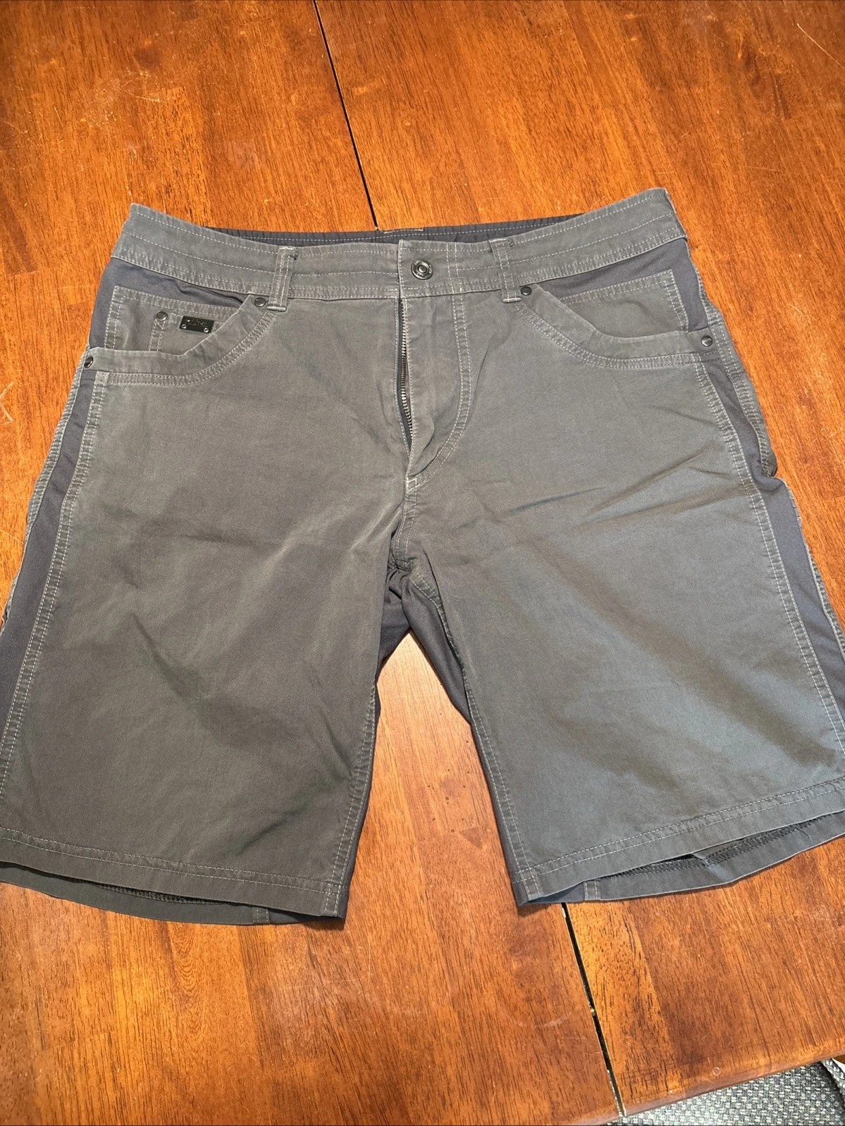 Kuhl Radikl Shorts Mens 35 Gunmetal Gray Hiking Outdoor Stretch Outdoor Trekking
Opens in a new wind