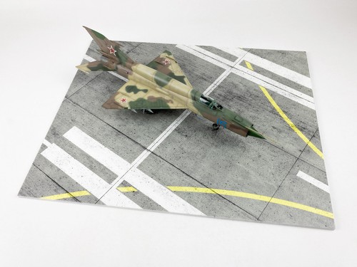 Red Fox DB-48011 1/48 3d Diorama Base Modern NATO Airfield Type 9 380x320mm - Picture 3 of 6