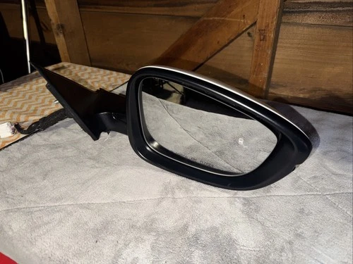 2025 Honda Accord Passenger Side Mirror PEARL WHITE OEM Used W BSM & Turn Signal