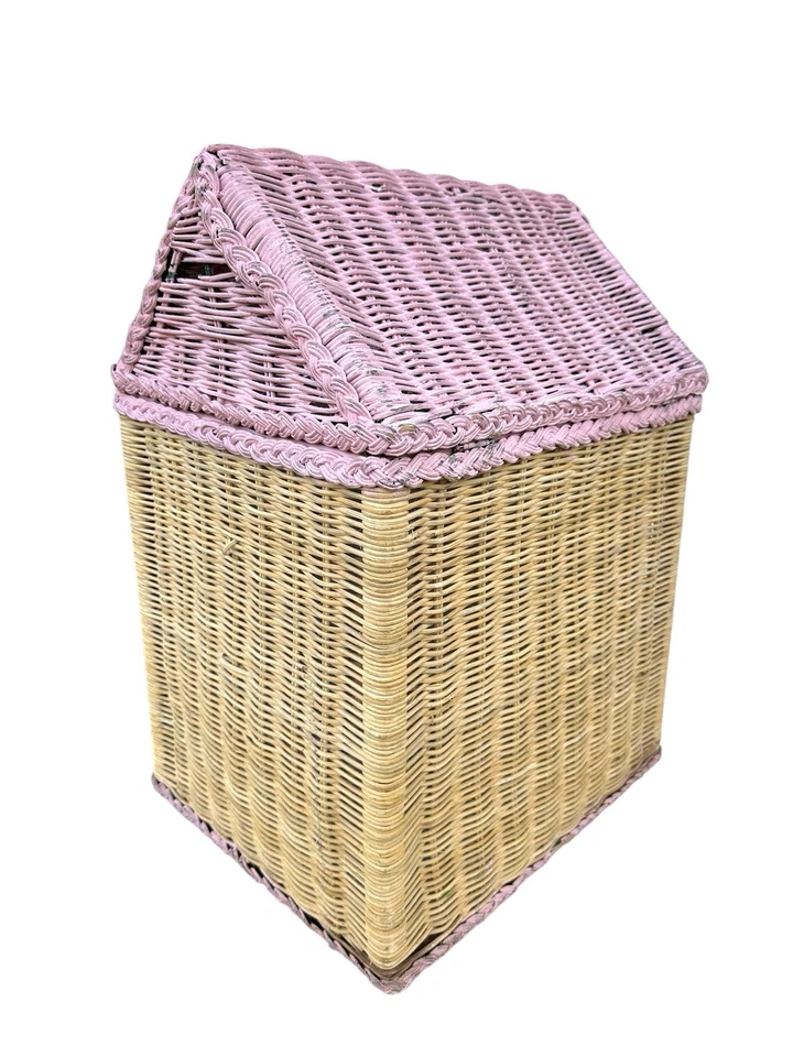 VTG Wicker Child’s Dollhouse Shaped Toy Treasure Storage Hamper Pink Cottage - Image 3 of 4
