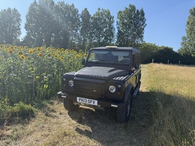 Land Rover Defender 2013
