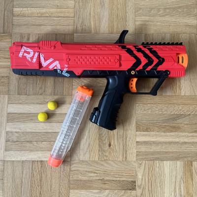 NERF Rival XV-700 Blaster / Rot / 2 Patronen