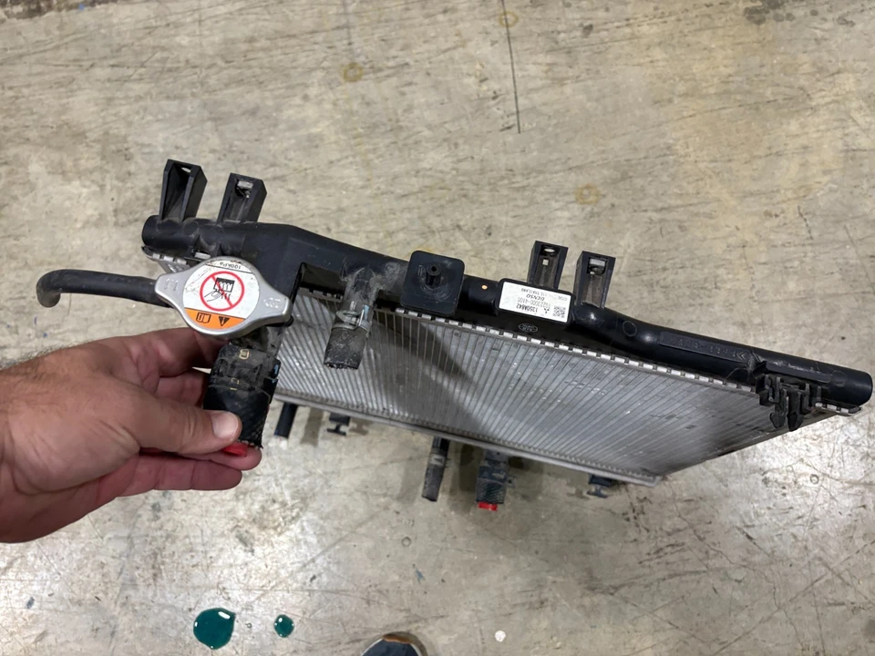 2014-2022 Mitsubishi Mirage, G4 Aluminum Radiator 1.2L Auto #1350A842 Foto 4 de 4