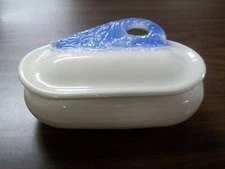 Byron Molds Trinket Dish Vintage Dated 1977 (Blue/White)