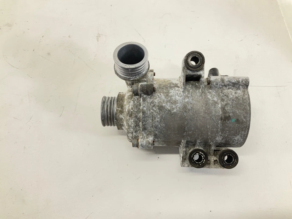 Bomba de agua eléctrica BMW 320i 2,0 L AT AWD 12-18 Foto 2 de 4