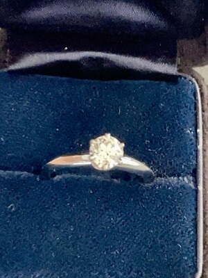 ティファニー ダイヤモンドリング 0.57カラット ティファニー