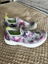 Oofos Oomg Eezee Women’s Size 6 Pink Tie Dye Slip On Comfort Shoes