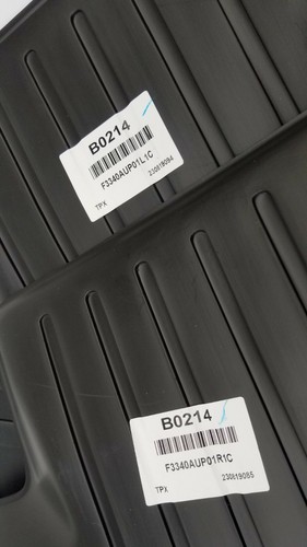 2009-2017 Audi Q5 / SQ5 MaxLiner Weather Rubber Floor Mats Front & Rear 2nd Row - Picture 5 of 6