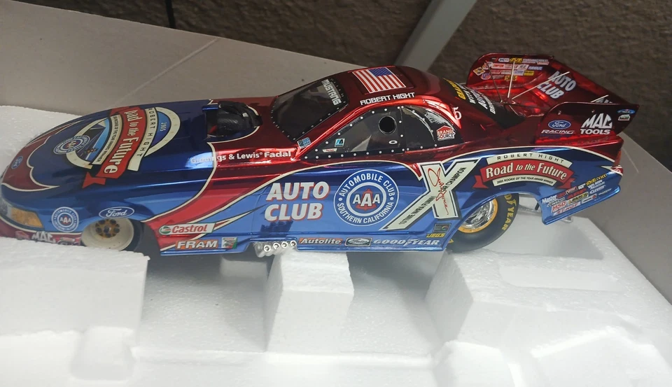 Coche divertido Robert Hight AAA Club of So CA 05 Mustang color cromo escala 1,24 (sin usar, en caja) Foto 3 de 4