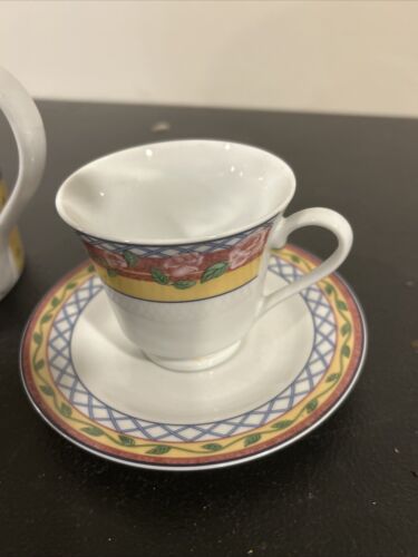 1996 SAKURA Ultra Porcelain TRELLIS ROSE TEAPOT & 2 Cups and Saucers Display - Picture 2 of 6