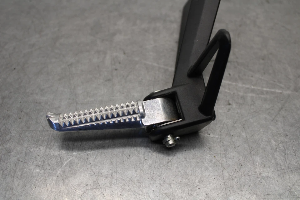 15-17 YAMAHA YZF R3 CLAVIJA PASAJERO TRASERO DERECHO BB651 Foto 3 de 4