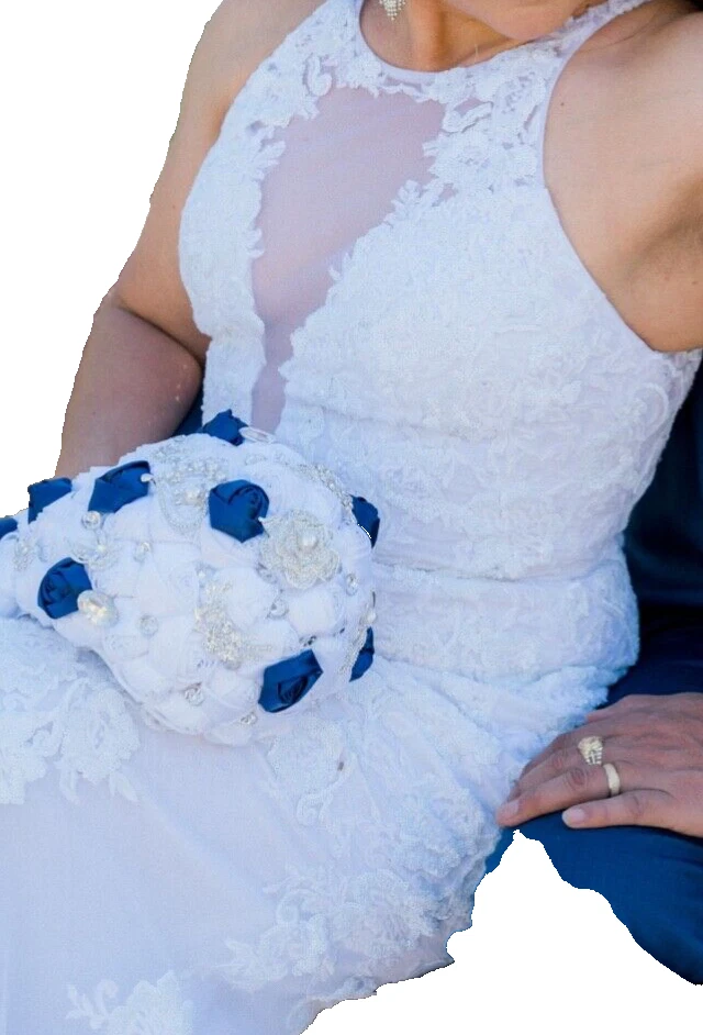 Vestido de novia romántico talla 10, lentejuelas encaje floral, figura - ajuste favorecedor Foto 2 de 4