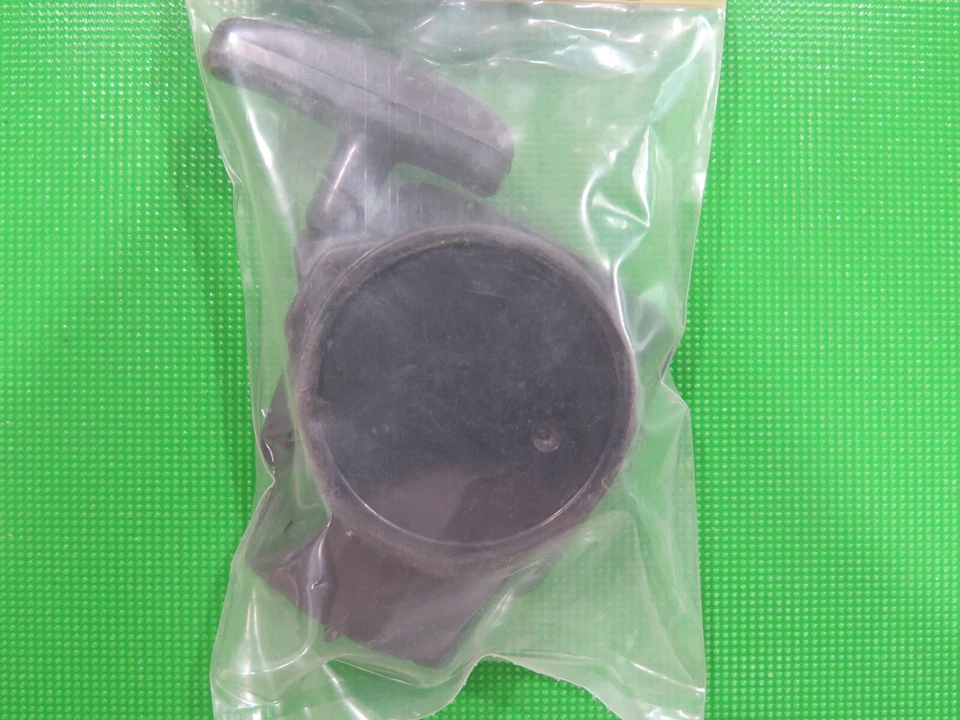 Outside Distr. 07-0310 Plastic Recoil/Pull Starter, 22/26cc 2-Strokes (12A1-1) - Image 2 of 3