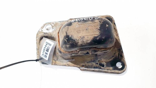 1k0505130j Кронштейн балки - Hinten rechts  Volkswa DE2729907-14