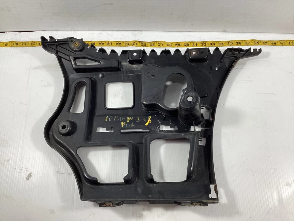 2009-2013 BMW 328I XDRIVE REAR Left Bumper Mount Bracket 7202667 OEM . - Image 4 of 4