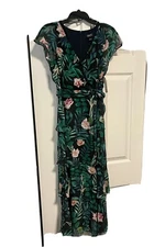 Ignite brand floral dress size 6. NEW WITH TAGS