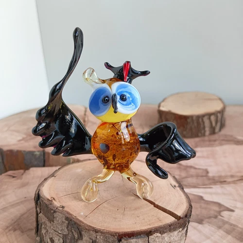 Glass animals. Owl bird made of beautiful Murano glass. A souvenir. Toy. Handmad