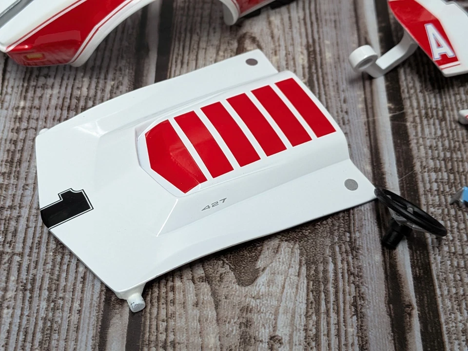 Carousel Diecast Corvette L88 Tony DeLorenzo SCCA Model Car Body Parts - Image 2 of 4