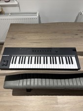 Native Instruments Complete Control MIDI Keyboard ￼