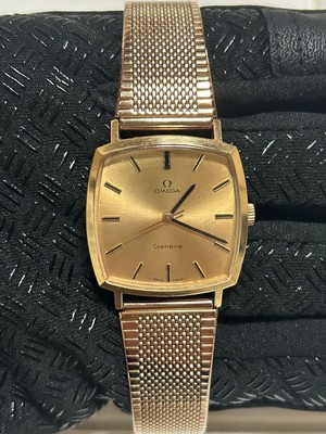 Omega Geneve Oro Vintage Quadrato Manuale a Carica Orologio da
