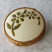 Green Daisy Flower Beige Powder Compact Gold Mesh Vintage with Puff