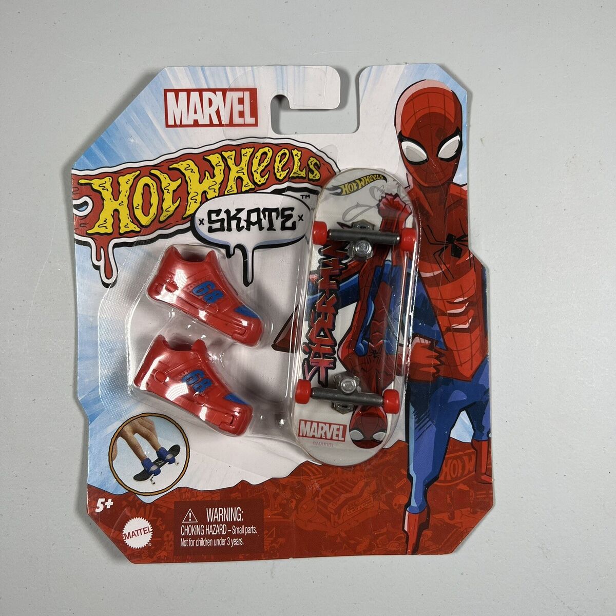 Hot Wheels - Skate de Dedo com Tênis Marvel