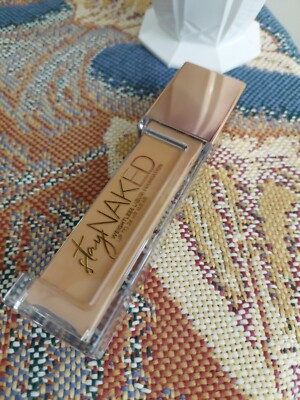 Urban Decay weightless liquid foundation 50CP Medium Full Size 1.0oz New in box