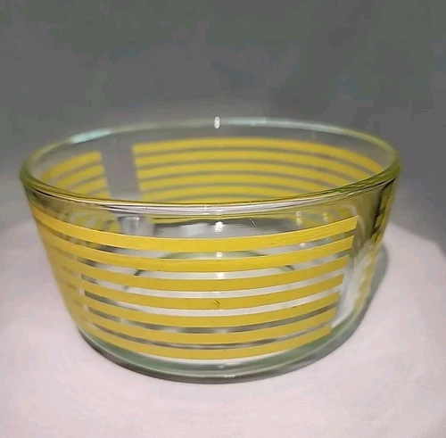Vintage Pyrex Glass Bowl with Yellow Stripes 1 Quart #7201 USA