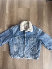 Vintage Levi's Sherpa Lined Denim Jacket Men's Size 44R Blue Warm Winter 
