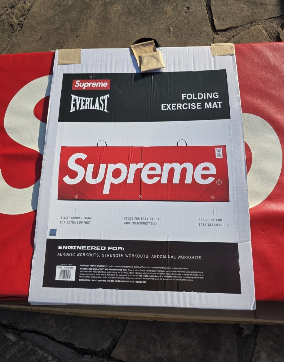 Supreme Everlast Folding Exercise Leather Workout Mat in Red FW17