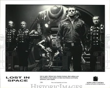 1998 Press Photo Actors in a scene from New Line Cinema's Lost In Space