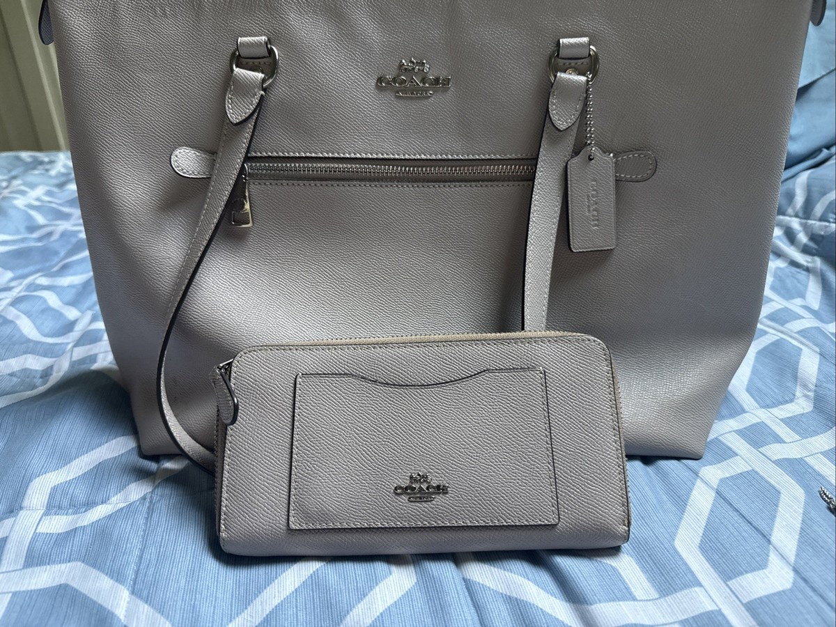 Coach  Tote Handbag - Grey/dusky Pink  Wallet Included Purchased At Outlet View 3