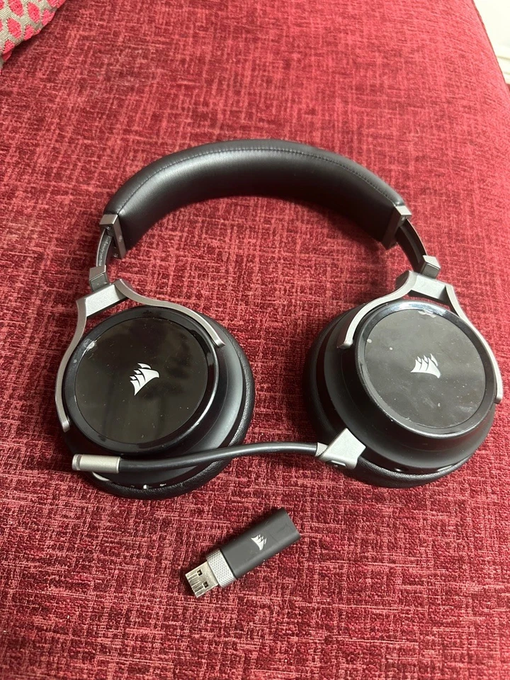 Corsair Virtuoso RGB Wireless Gaming Headset - Image 3 of 4