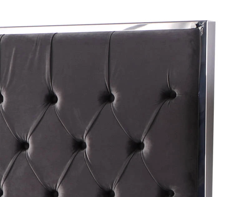 Marco y patas cromadas color gris oscuro California tamaño king cama tapizada tela Foto 2 de 2