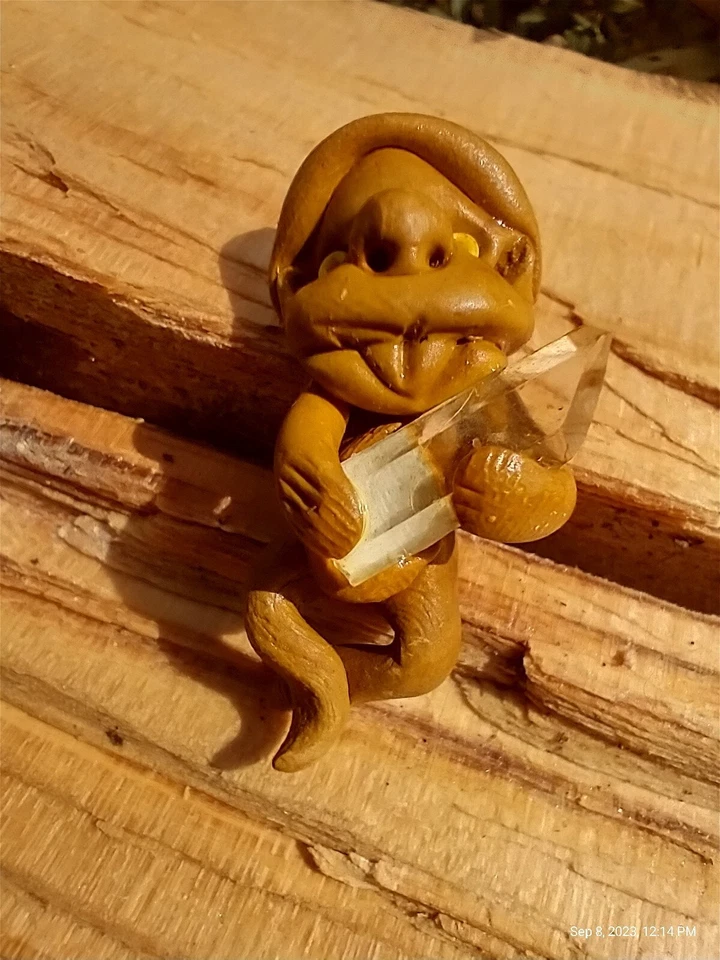 Único Troll Gnomo Elfo de Arcilla con Punta de Cuarzo Natural Cristal Dije Colgante  Foto 2 de 4