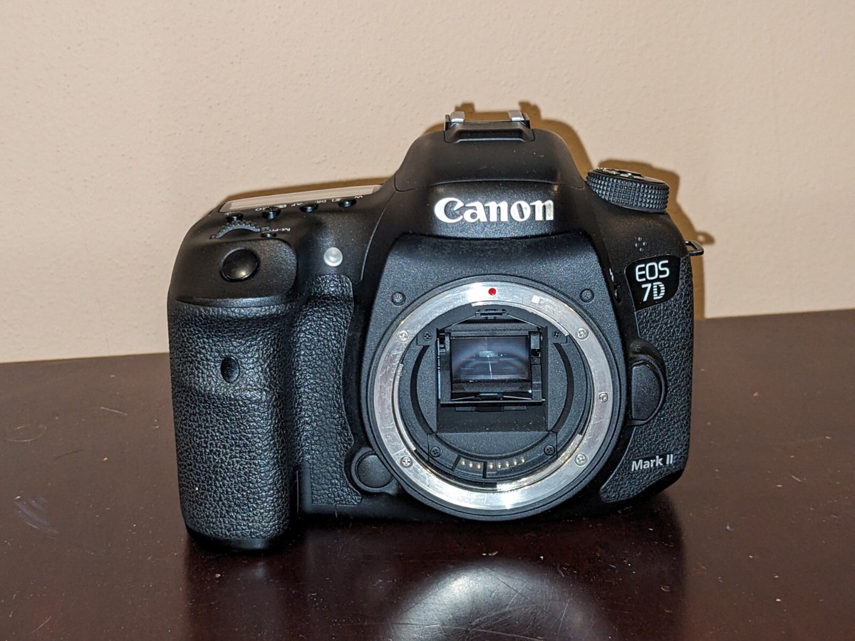 Canon EOS 7D Mark II 20.2MP Digital SLR Camera (Body Only) | eBay