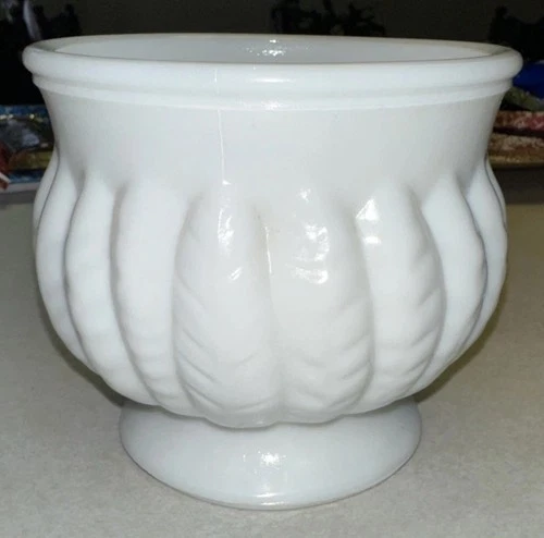 Vintage RANDALL White Milk Glass Flower Vase PLANTER Bowl FEATHER WHEAT Pattern