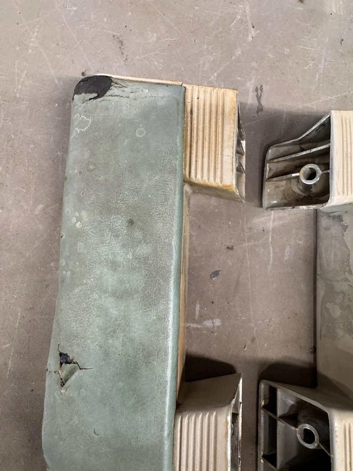 Reposabrazos Chevy BelAir Biscayne 1961-1967 Ninety Eight Wildcat Bonneville Impala Foto 3 de 4