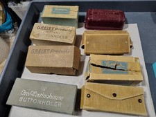 8 Knopfloch Nähmaschinenaufsatzkästen mit Teilen Antik Vintage Konvolut