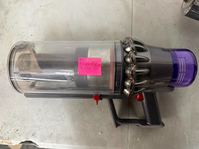 Dyson v11 Outsize motor only- see pics and READ-Pin problem not sending electric