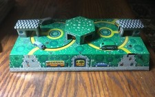 VINTAGE RUSSIAN SCHYLLING WINDUP TIN TOY CARS  BUSES CITY TRACK