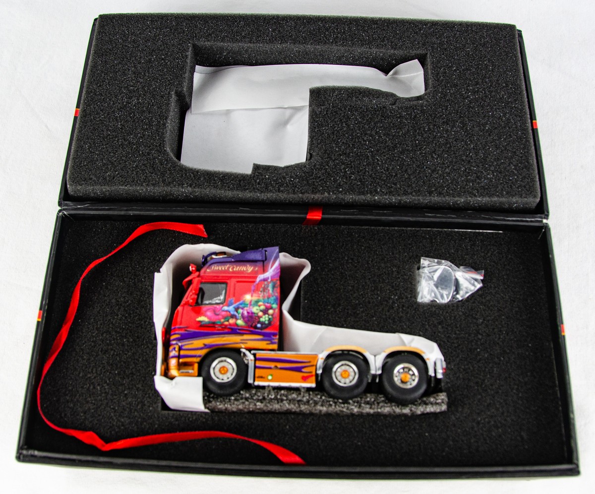 WSI Volvo FH Globetrotter Sweet Candy 1:50 Scale Diecast WSI Volvo FH Globetrotter Sweet Candy 1:50 Scale Diecast
