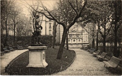 Old postcard Paris Square Palissy (1353415)