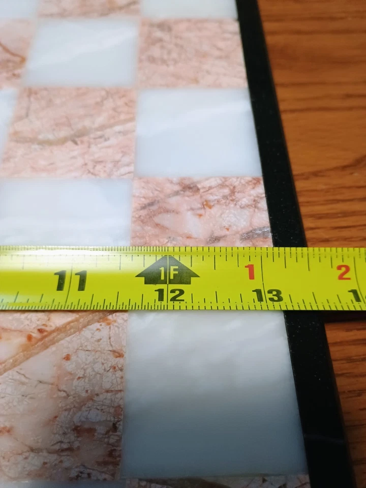 Juego de ajedrez piedra rosa y blanca tallada a mano 13,5x13,5, juego completo Foto 3 de 4