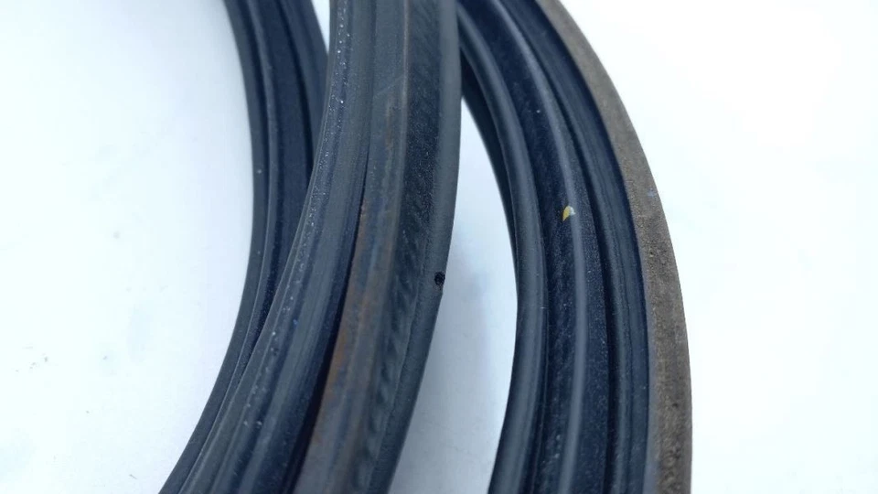 Junta de sello de goma trasera puerta escotilla maletero Nissan Versa 2008 2009 2010 20 Foto 2 de 4