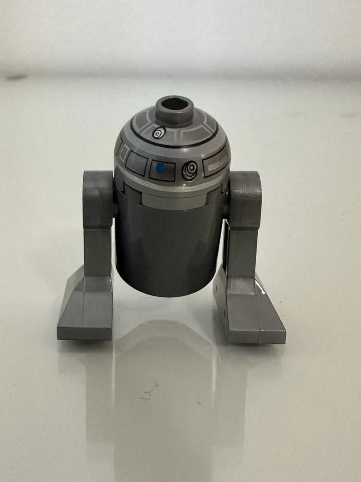 Lego Star Wars R2-Q2 Astromech Small Dots Minifigure 7915 - Image 3 of 4